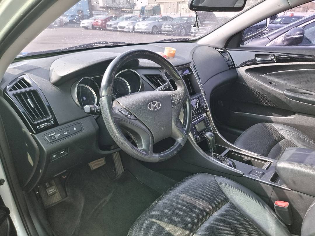 HYUNDAI SONATA 2011 - Marhaba Auction Used Cars - Image 6