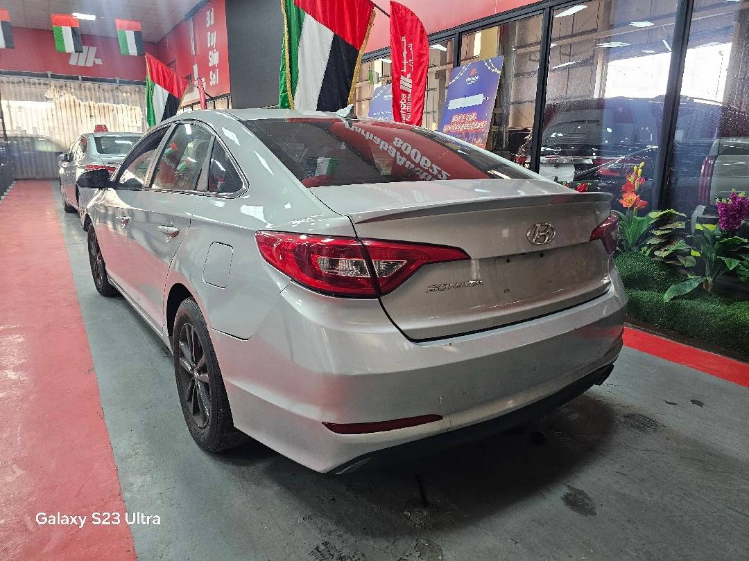 HYUNDAI SONATA