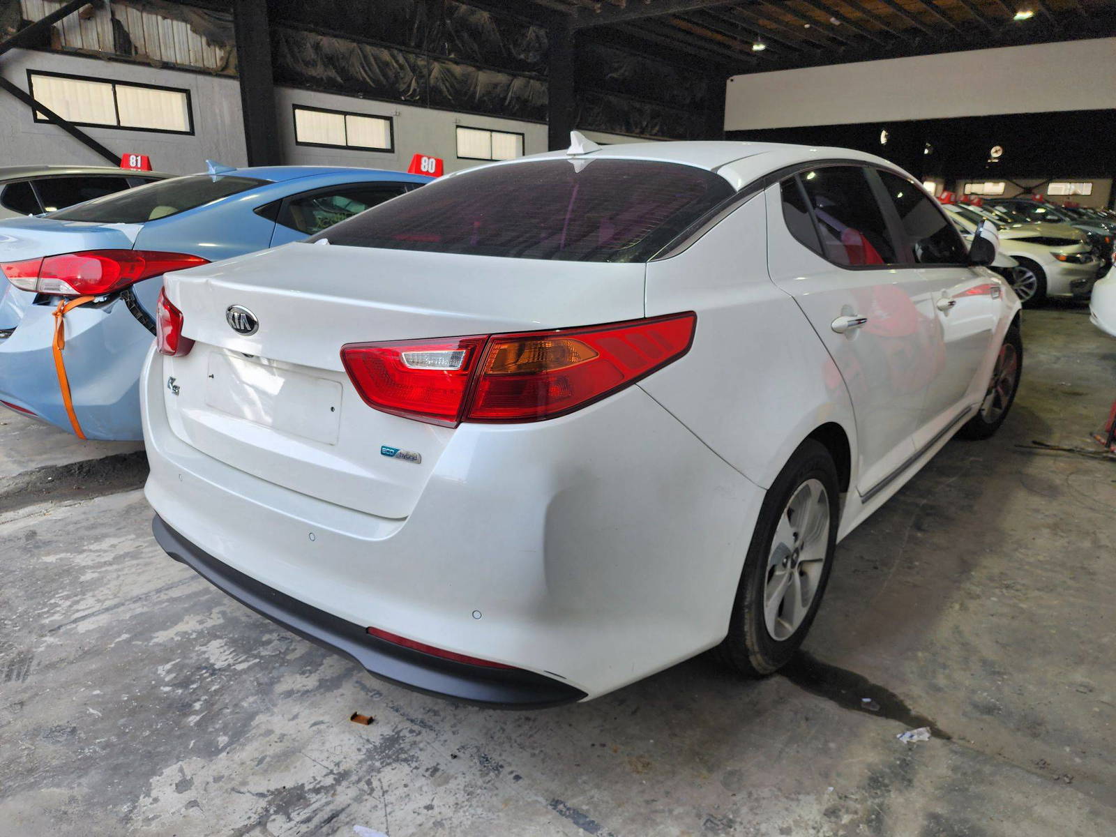 2014 KIA K5 — 140041 KM — Lot 062544 — Souq - Marhaba Auctions Used Cars - Image 4