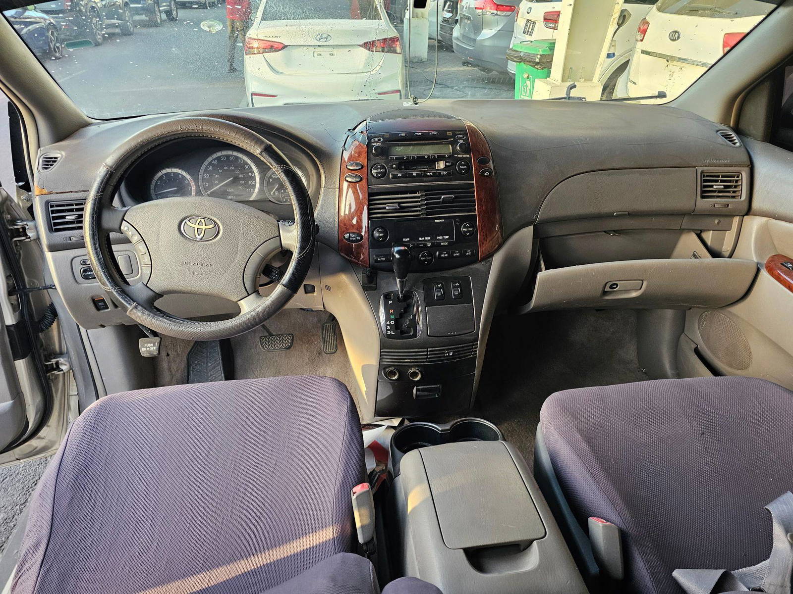TOYOTA SIENNA 2005 - Marhaba Auction Used Cars - Image 7