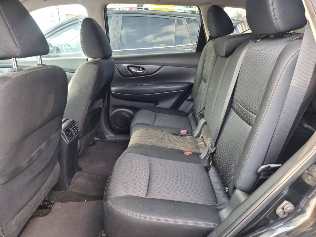 2018 NISSAN ROGUE — 148173 Miles — Lot 215478 — Main - Marhaba Auctions Used Cars - Image 5