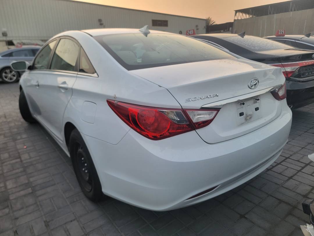 2013 HYUNDAI SONATA — 220557 Miles — Lot XDH599899 — Main - Marhaba Auctions Used Cars - Image 5