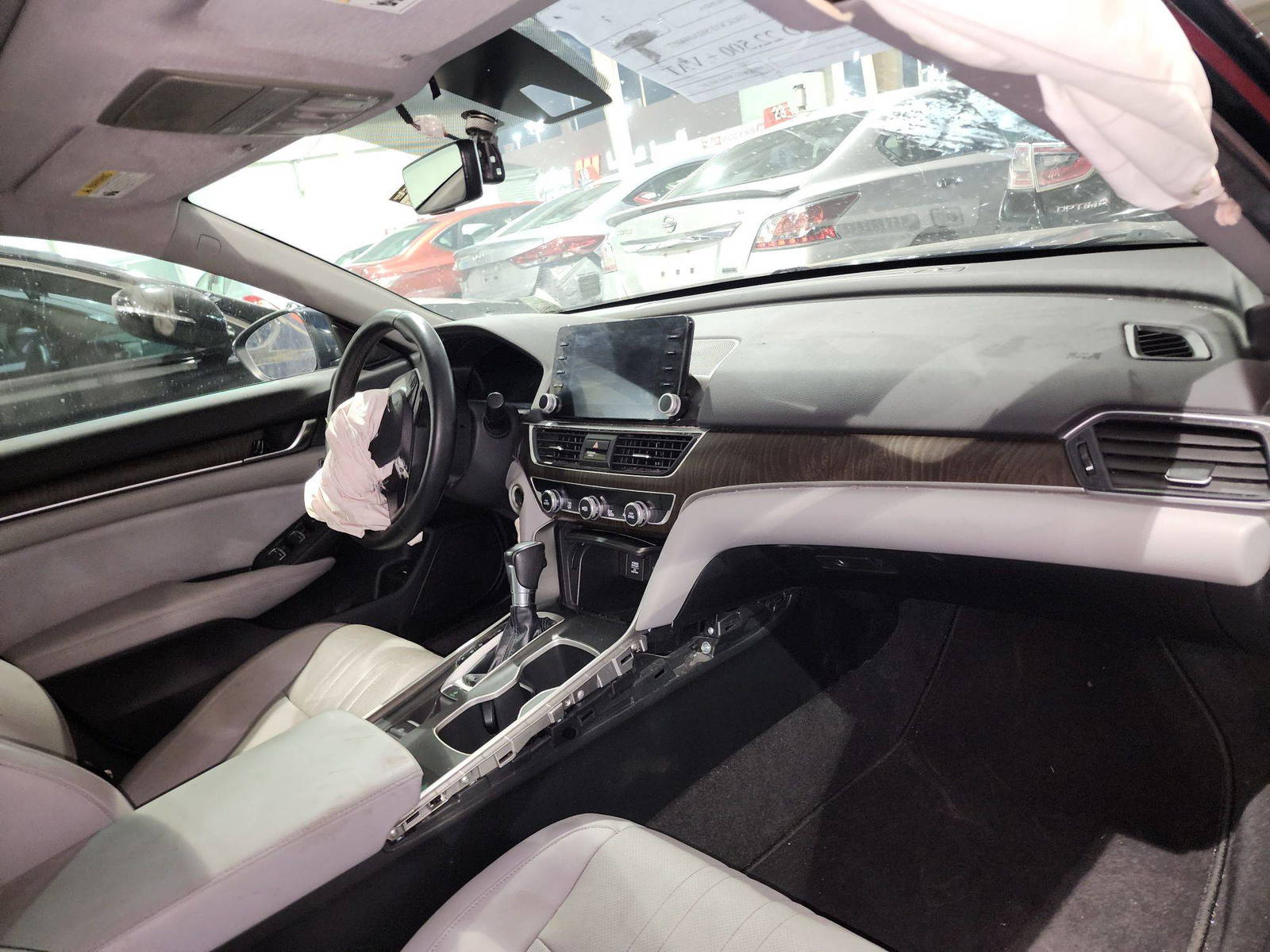 2018 HONDA ACCORD — 56985 Miles — Lot 38658658 — Main - Marhaba Auctions Used Cars - Image 5