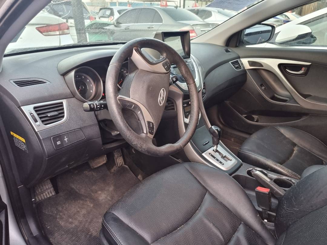 2012 HYUNDAI AVANTE — 185125 KM — Lot 206221 — Ind. 12 - Marhaba Auctions Used Cars - Image 7