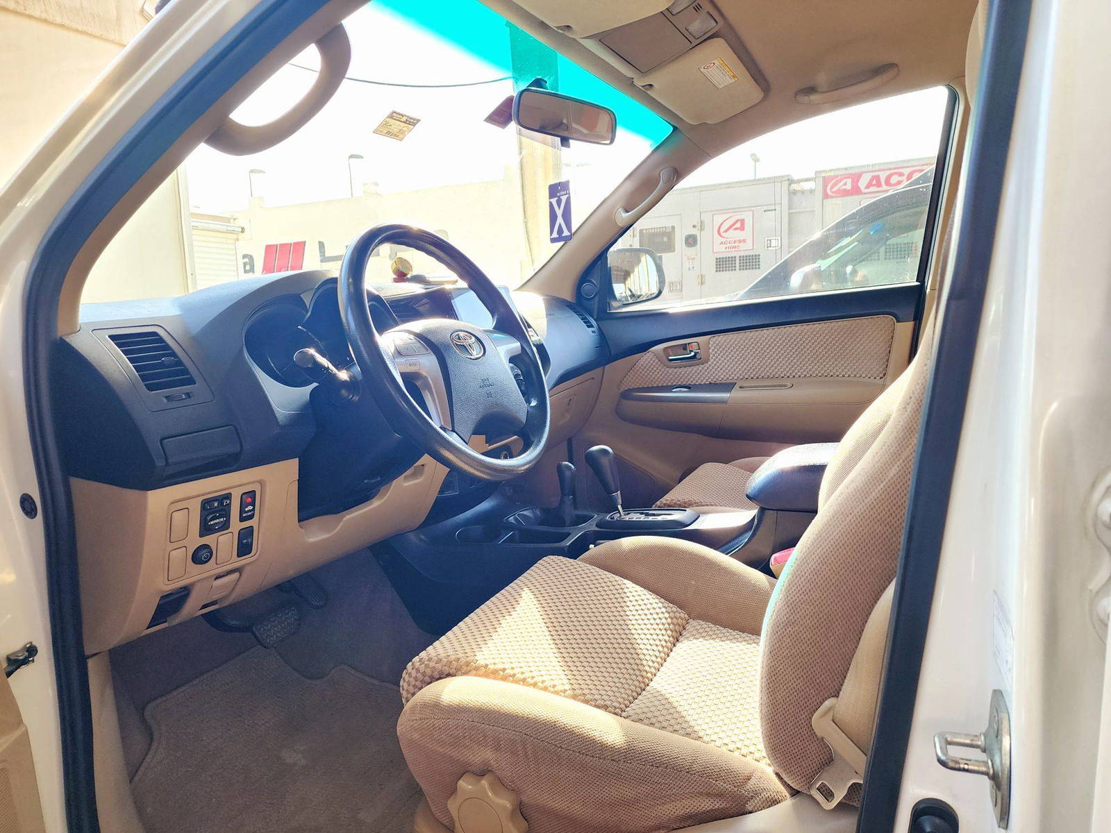 2015 TOYOTA FORTUNER — 88890 KM — Lot 8068870 — Souq - Marhaba Auctions Used Cars - Image 8