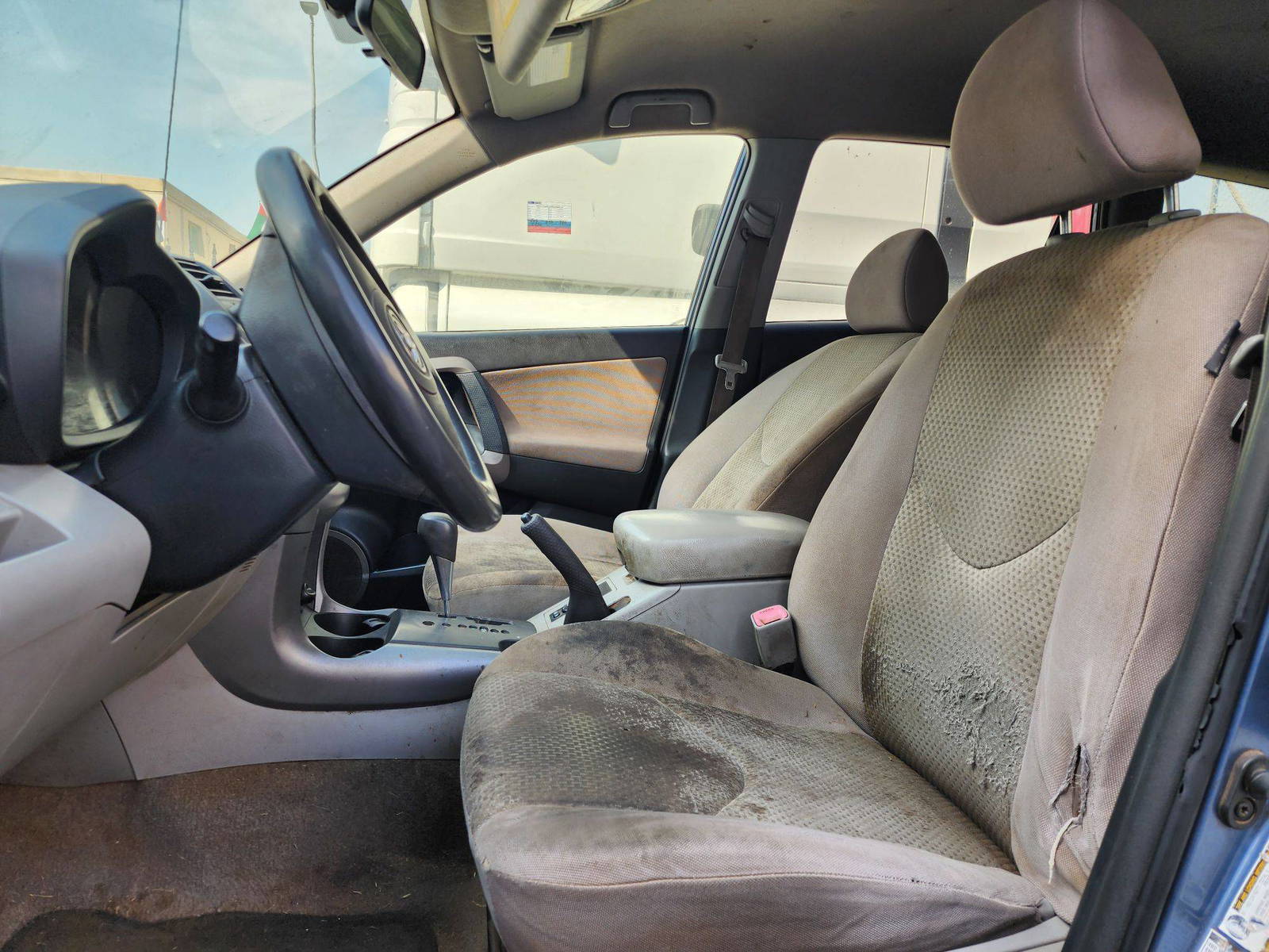 2007 TOYOTA RAV4 — 278196 Miles — Lot 215478 — Souq - Marhaba Auctions Used Cars - Image 9