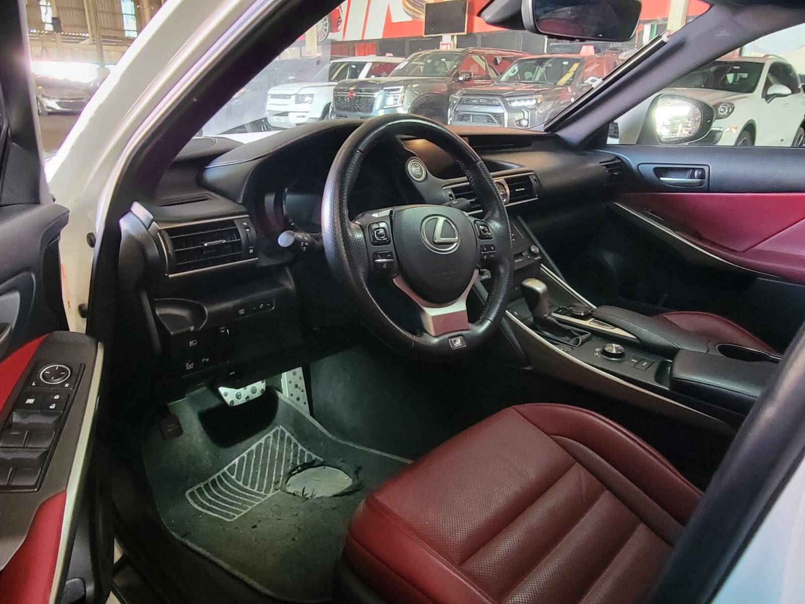 2019 LEXUS IS 300 — 97502 KM — Lot 5092998 — Main - Marhaba Auctions Used Cars - Image 7