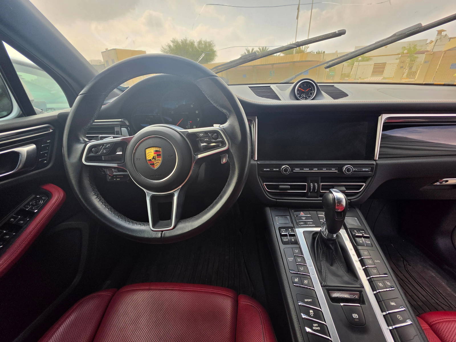 2021 PORSCHE MACAN — 31389 KM — Lot 84763285 - Marhaba Auctions Used Cars - Image 15