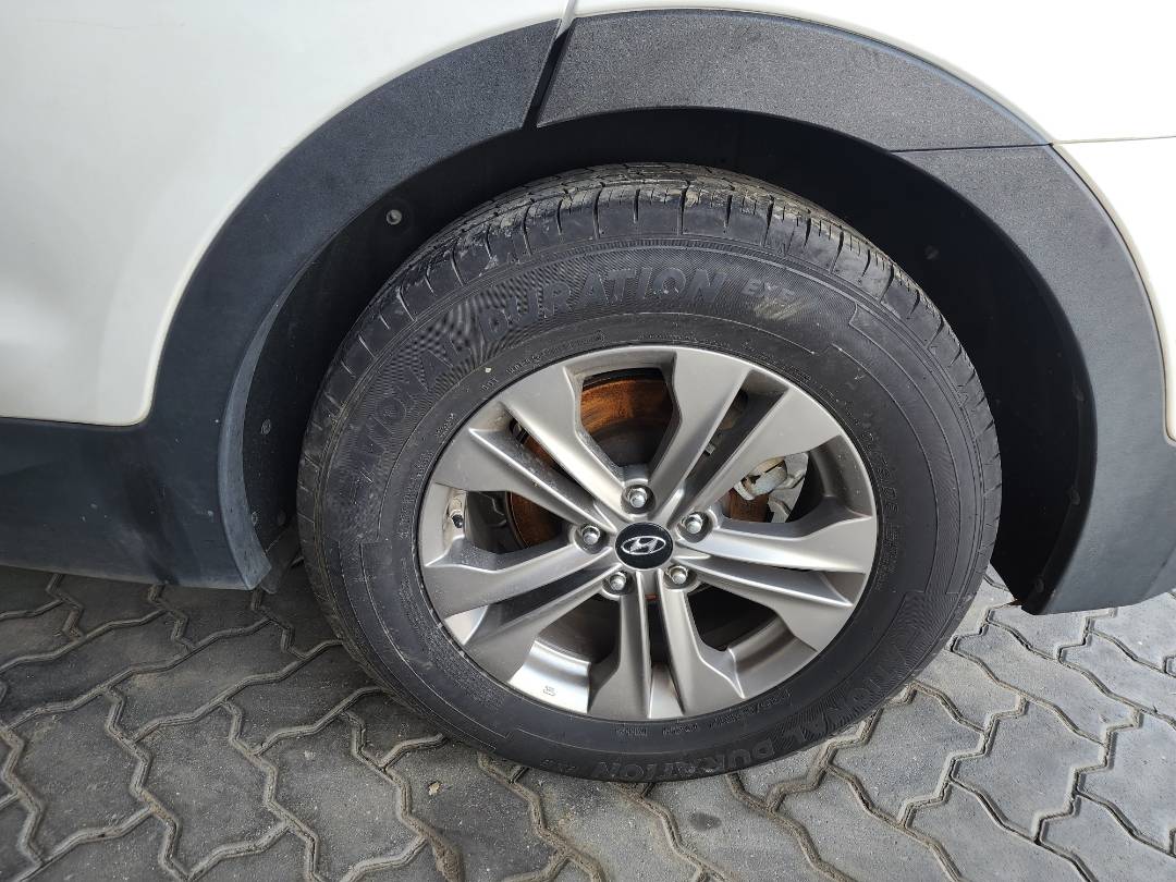 2016 HYUNDAI SANTA FE — 93660 Miles — Lot 38189668 — Main - Marhaba Auctions Used Cars - Image 4