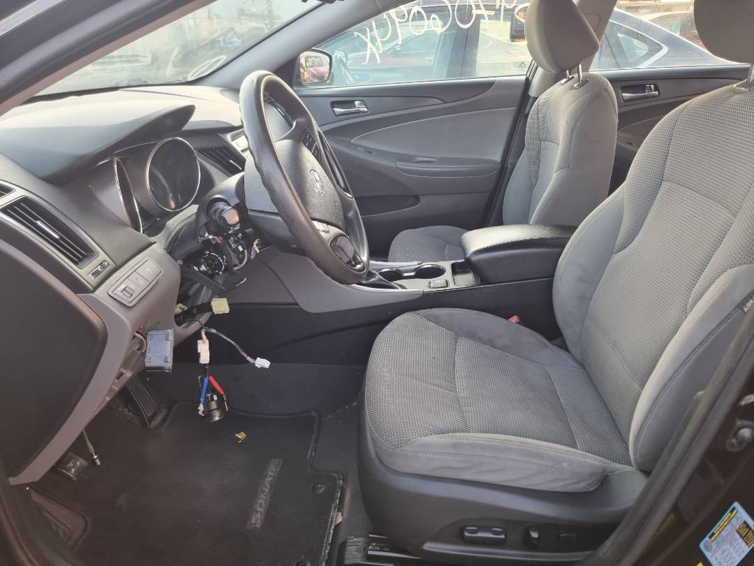 2013 HYUNDAI SONATA — 152641 Miles — Lot 125487 — Ind. 12 - Marhaba Auctions Used Cars - Image 8