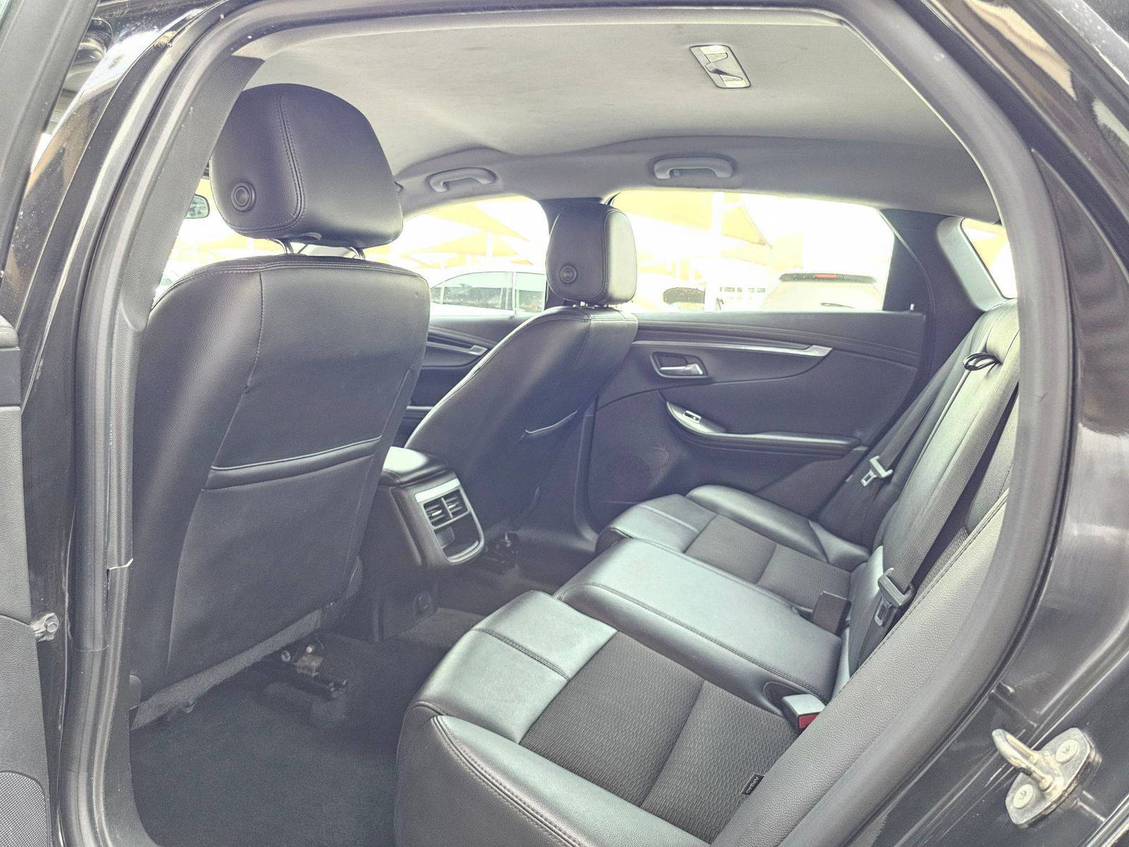 2018 CHEVROLET IMPALA — 161292 Miles — Lot J9128030 — Souq - Marhaba Auctions Used Cars - Image 6