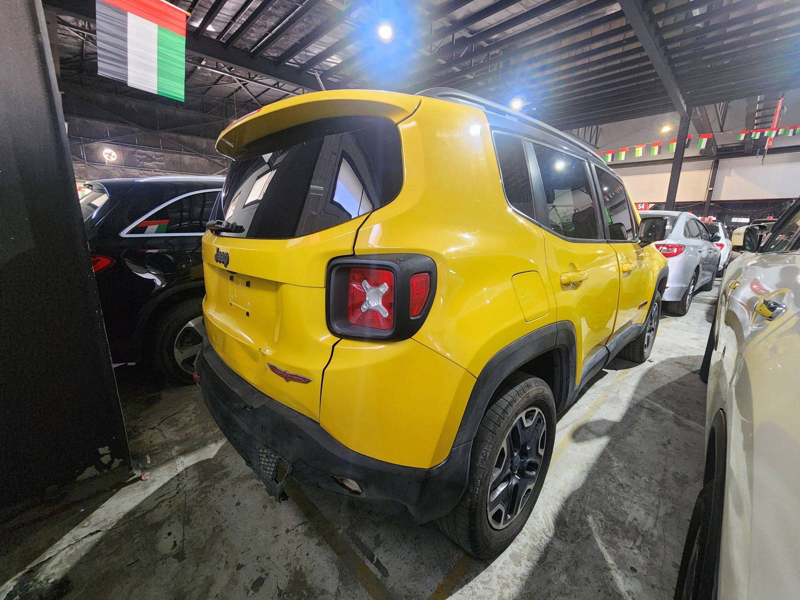 2016 JEEP RENEGADE LATITUDE — 118093 Miles — Lot 97554 — Al Quoz - Marhaba Auctions Used Cars - Image 5