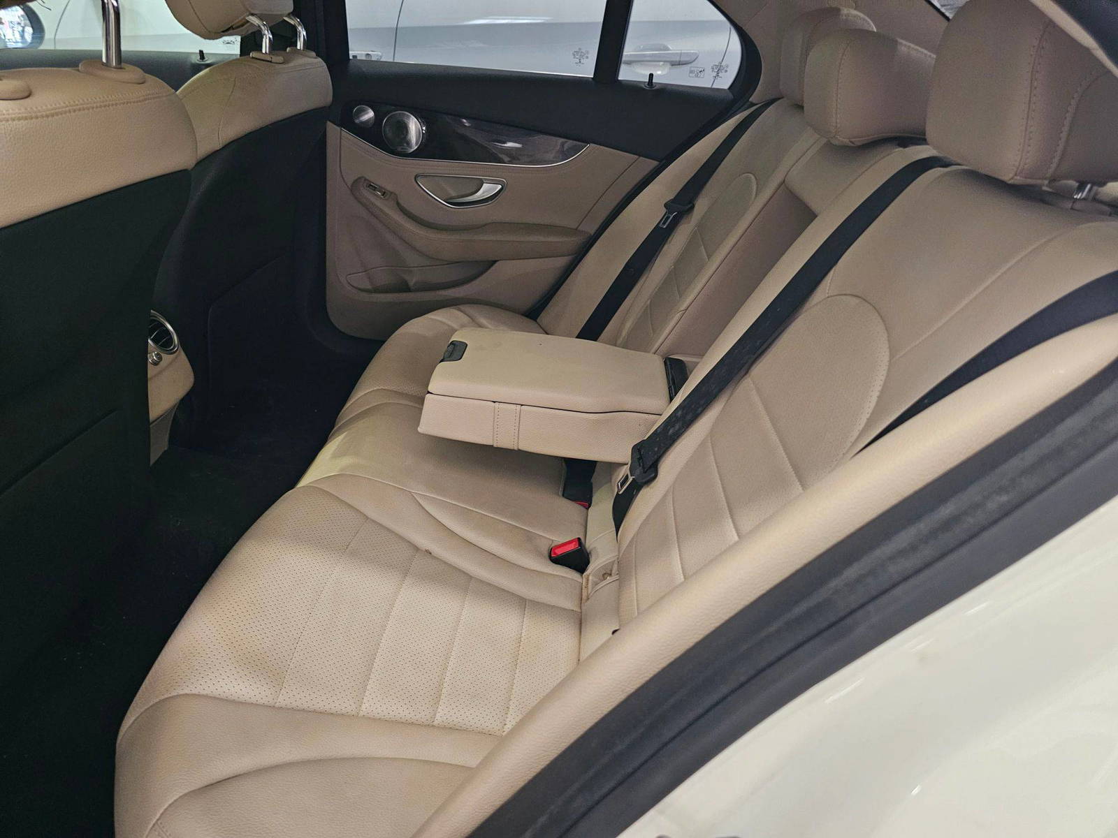 MERCEDES BENZ C300 2015 - Marhaba Auction Used Cars - Image 10