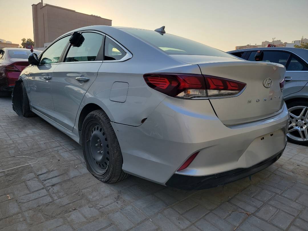 2018 HYUNDAI SONATA — 158342 Miles — Lot H665617 — Main - Marhaba Auctions Used Cars - Image 5