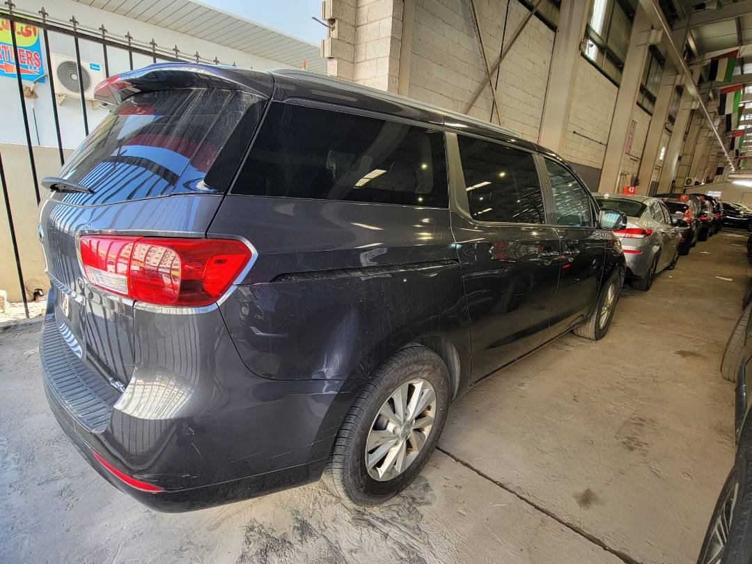 2016 KIA SEDONA — 156996 Miles — Lot 6134574 — Main - Marhaba Auctions Used Cars - Image 5