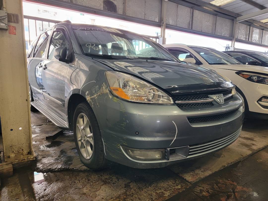 2005 TOYOTA SIENNA — 213874 Miles — Lot 242666 — Main - Marhaba Auctions Used Cars - Image 4