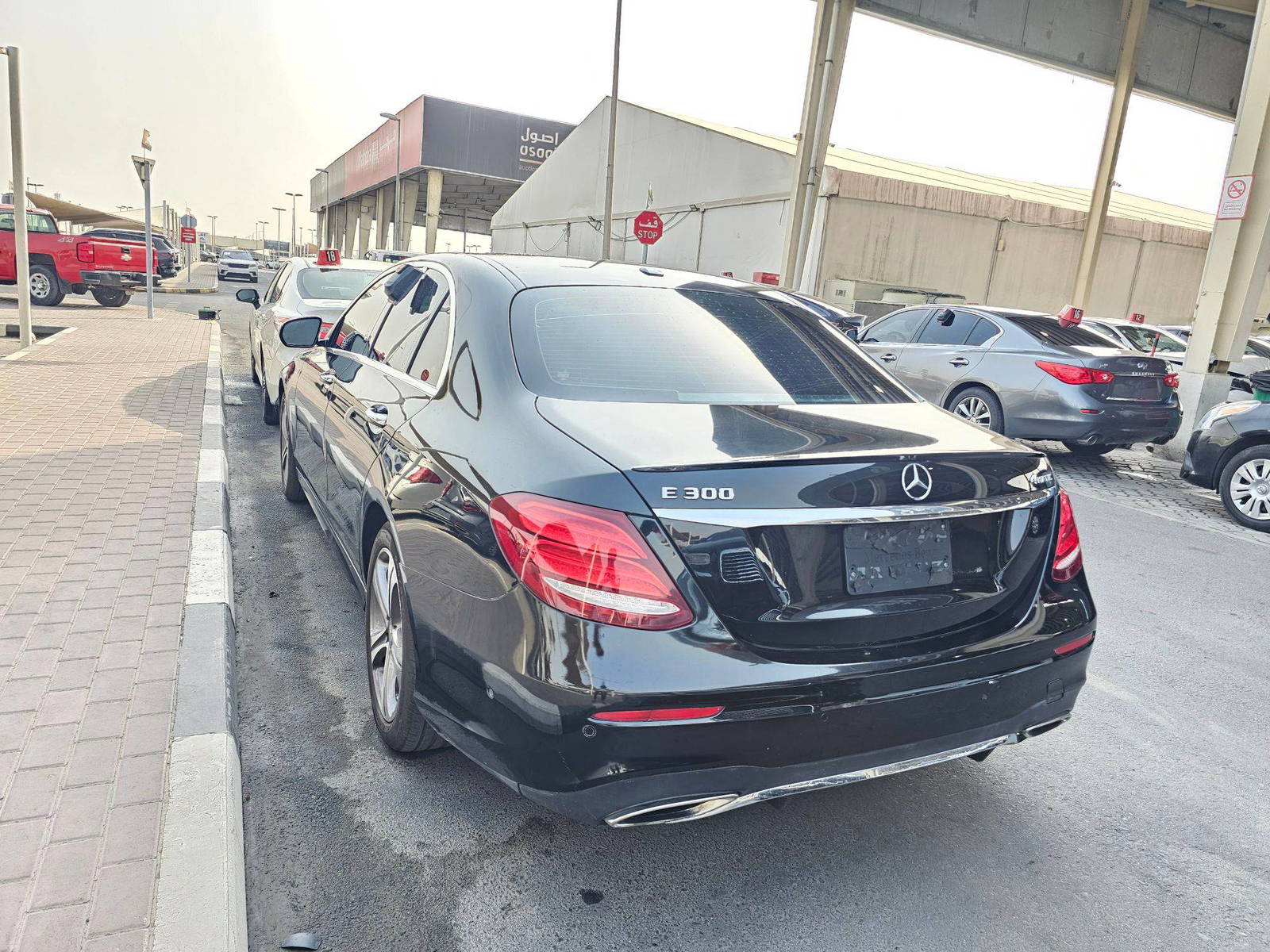2017 MERCEDES BENZ E-300 — 145334 KM — Lot B9HA060754 — Souq - Marhaba Auctions Used Cars - Image 3