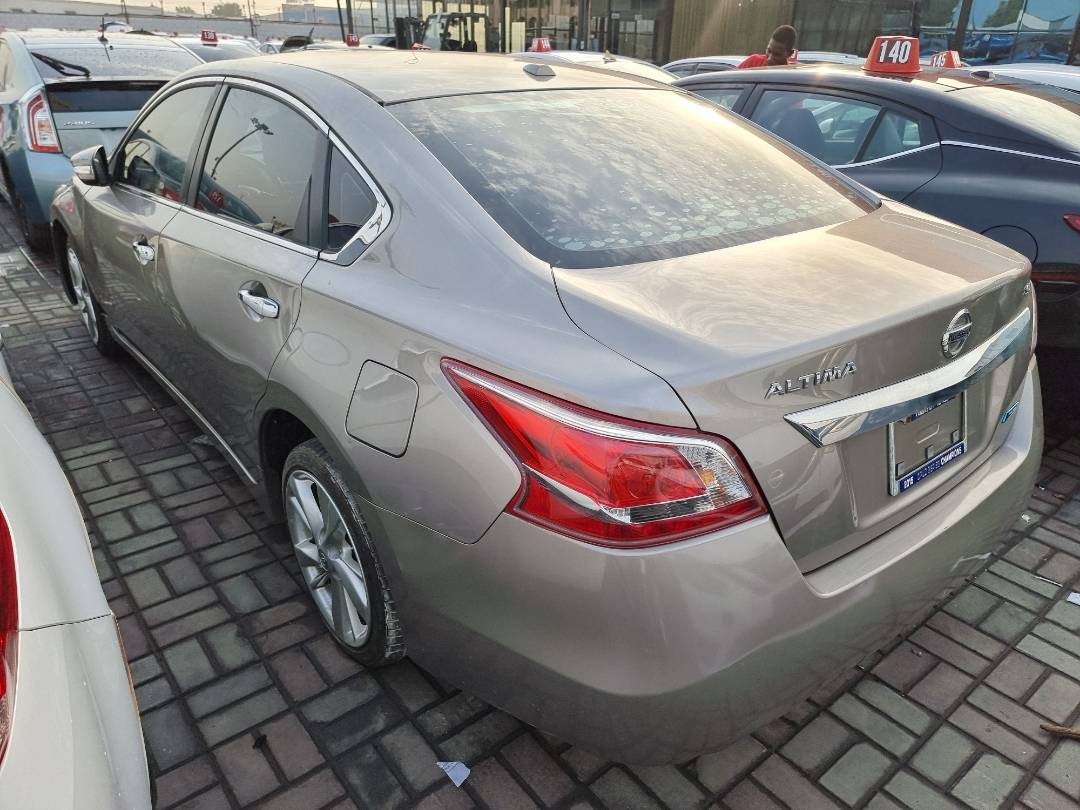 2013 NISSAN ALTIMA — 250520 Miles — Lot 96399 — Main - Marhaba Auctions Used Cars - Image 4