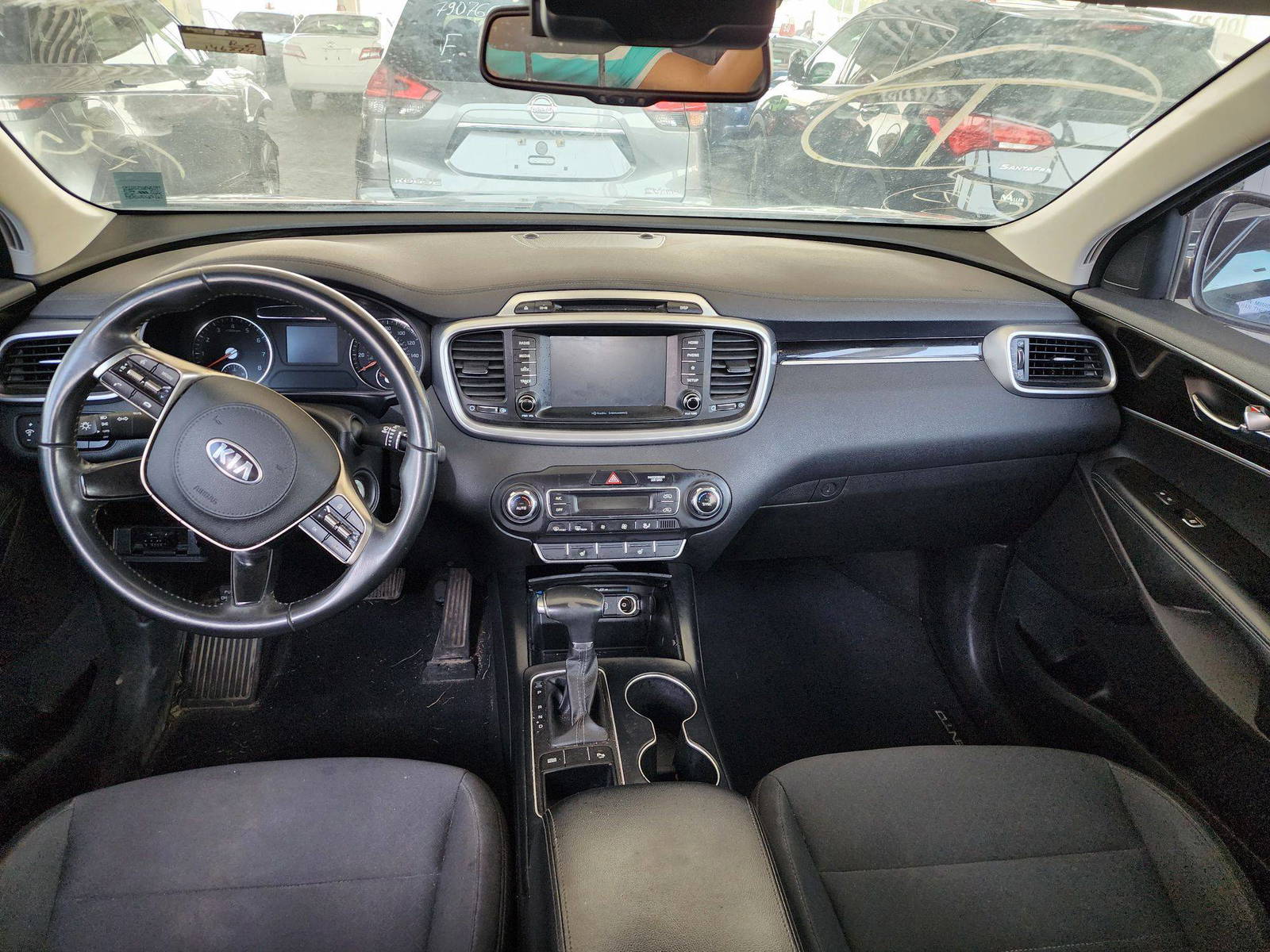 2019 KIA SORENTO — 146874 Miles — Lot 36601 — Souq - Marhaba Auctions Used Cars - Image 7