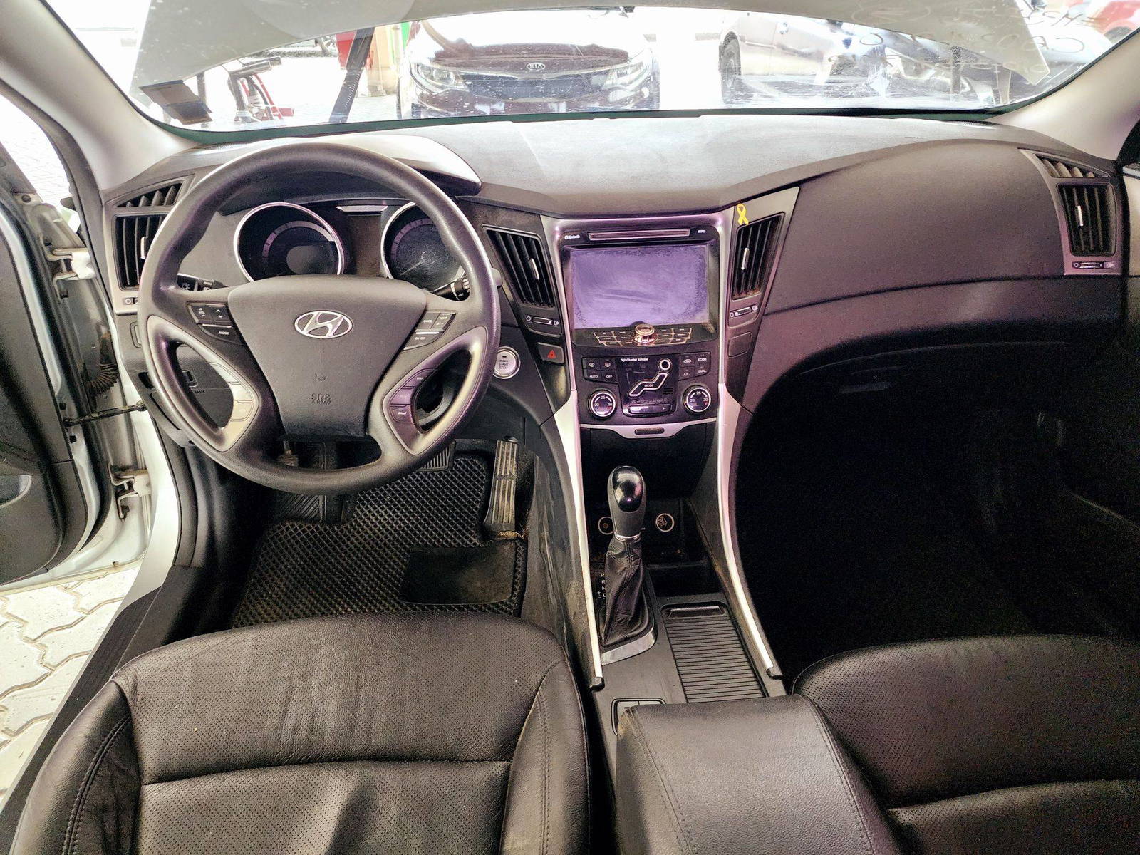 2012 HYUNDAI SONATA — 159147 KM — Lot 034960 — Souq - Marhaba Auctions Used Cars - Image 7