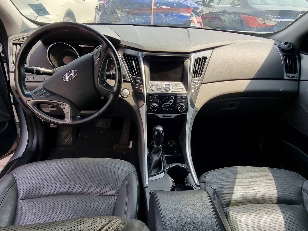 2015 HYUNDAI SONATA — 161462 Miles — Lot 30397 — Ind. 12 - Marhaba Auctions Used Cars - Image 8