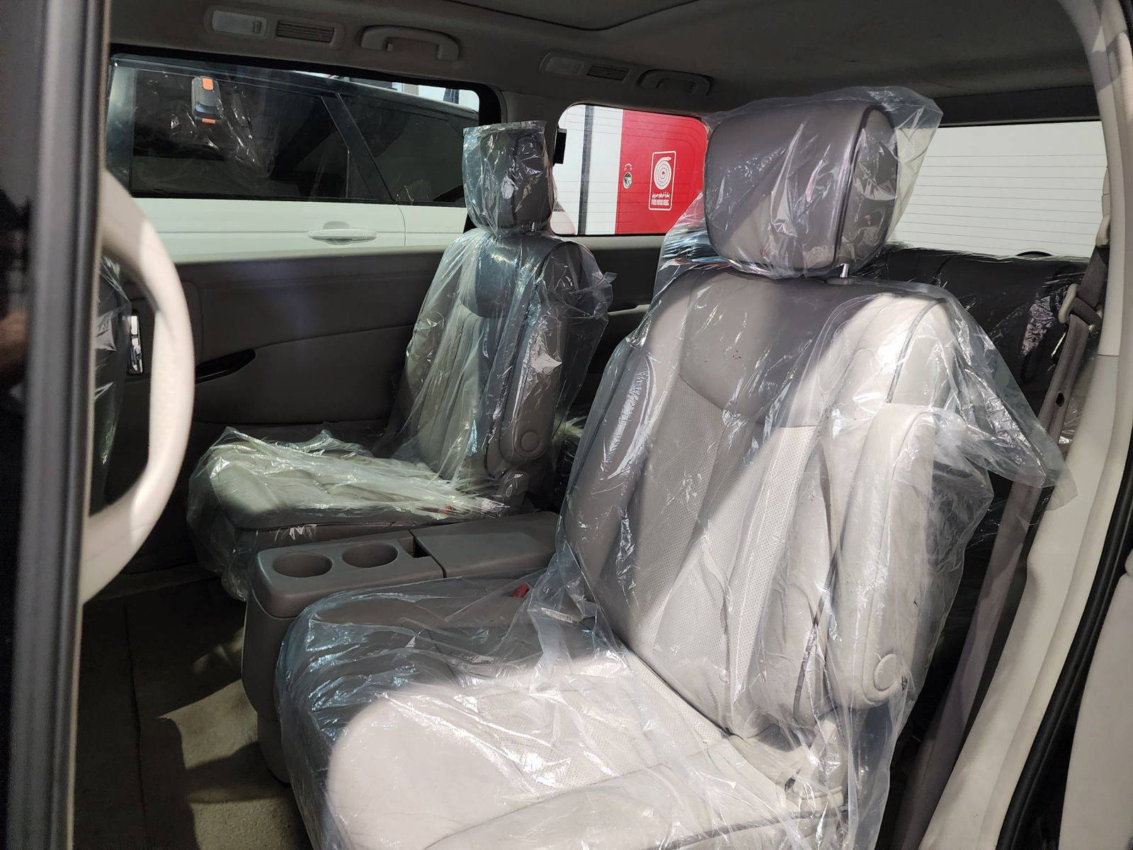 2012 NISSAN QUEST — 215448 Miles — Lot 35543 — Al Quoz - Marhaba Auctions Used Cars - Image 5