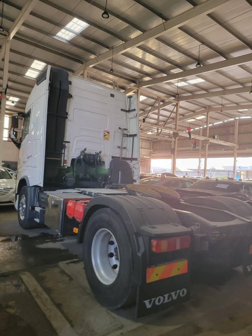 2015 VOLVO FH-Series — 1091793 KM — Lot 734513 - Marhaba Auctions Used Cars - Image 3