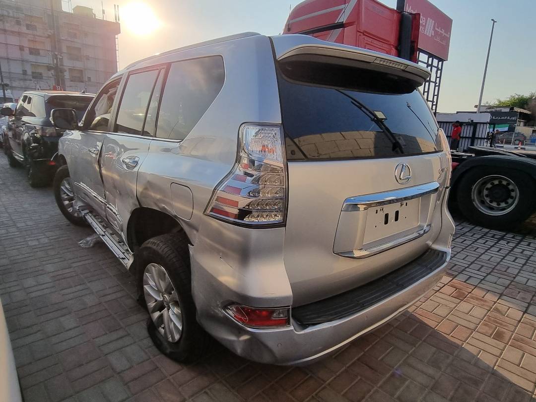 2019 LEXUS GX 460 — 44429 Miles — Lot 125478 — Ind. 12 - Marhaba Auctions Used Cars - Image 4
