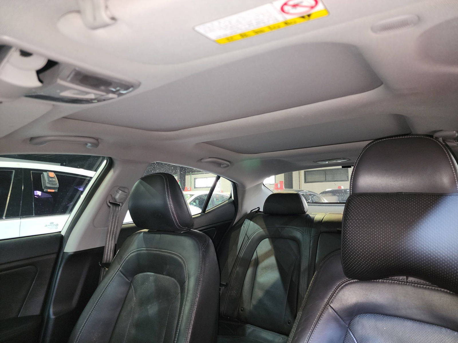 2012 KIA K5 — 235708 KM — Lot 003149 — Main - Marhaba Auctions Used Cars - Image 10