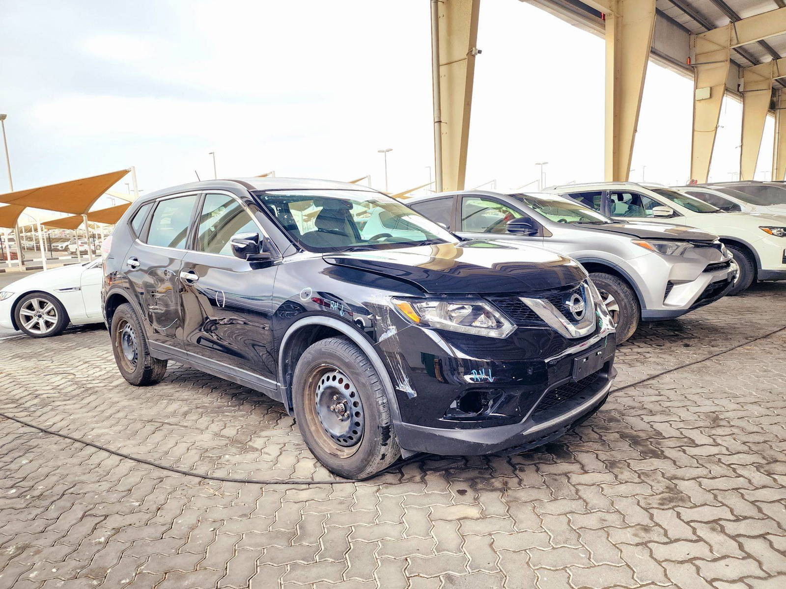 2015 NISSAN ROGUE — 191956 Miles — Lot 68552374 — Souq - Marhaba Auctions Used Cars - Image 4