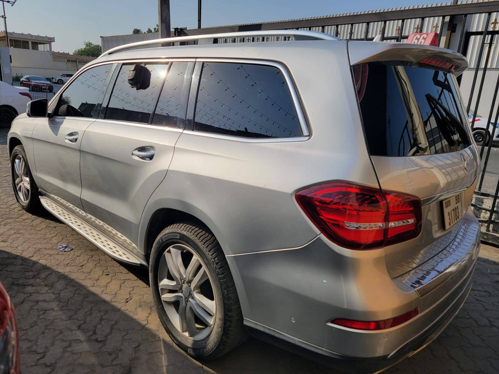 2017 MERCEDES BENZ GL-450 — sold — 252480 KM — Lot 774288 — Main - Marhaba Auctions Used Cars - Image 5