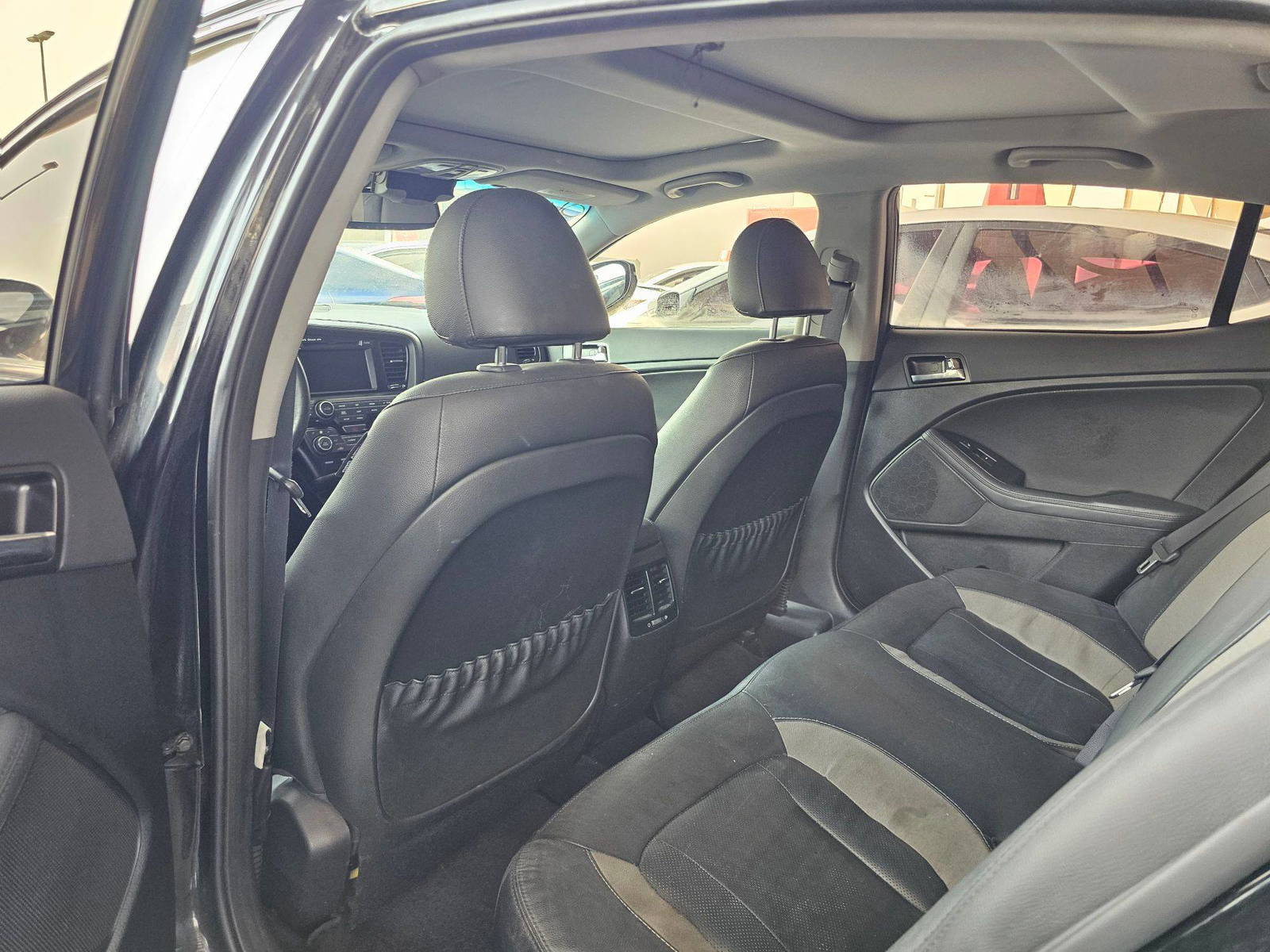 2012 KIA OPTIMA — 132583 Miles — Lot C5024862 — Souq - Marhaba Auctions Used Cars - Image 6