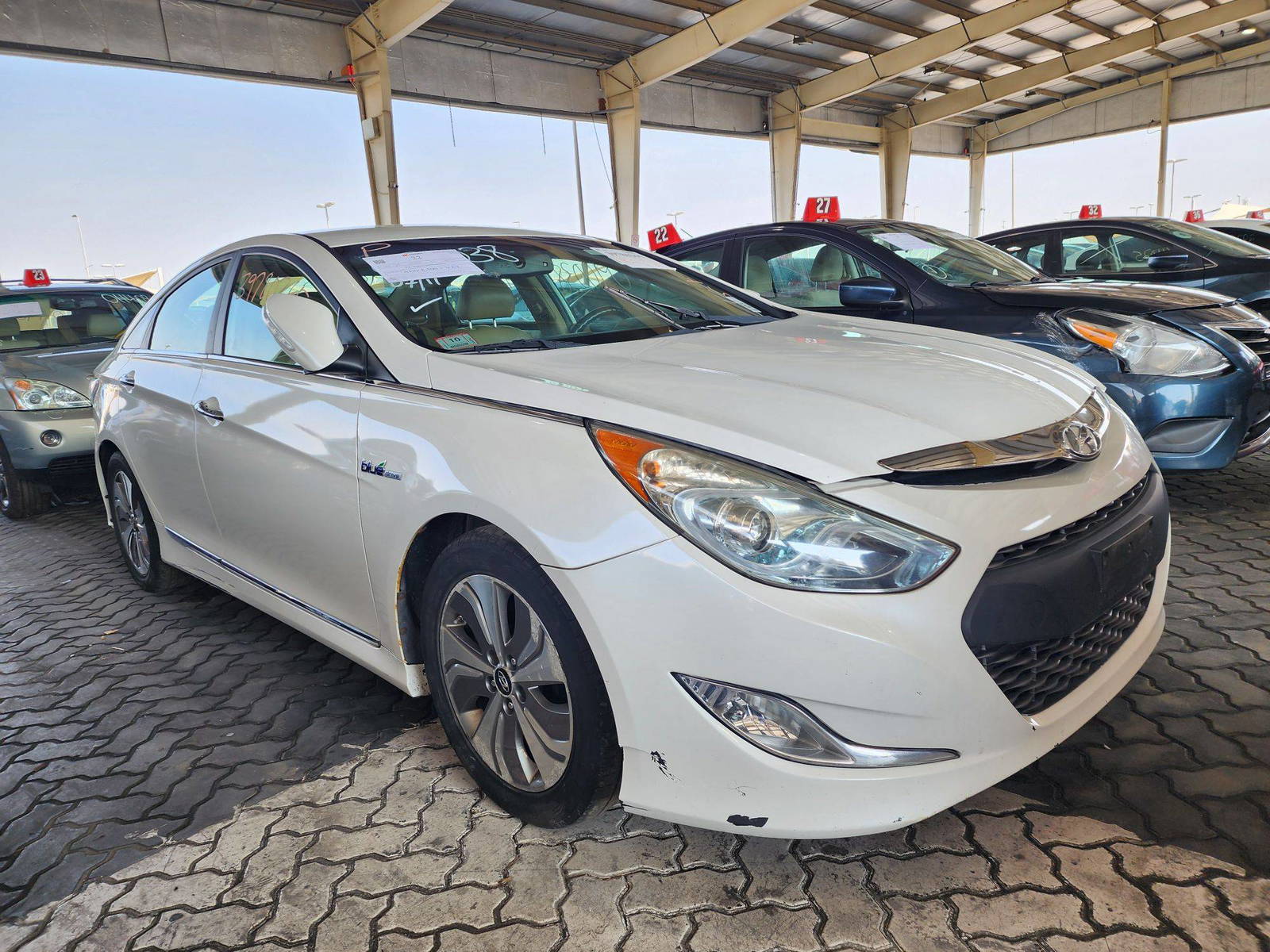 2013 HYUNDAI SONATA — 210079 Miles — Lot A090038 — Souq - Marhaba Auctions Used Cars - Image 4