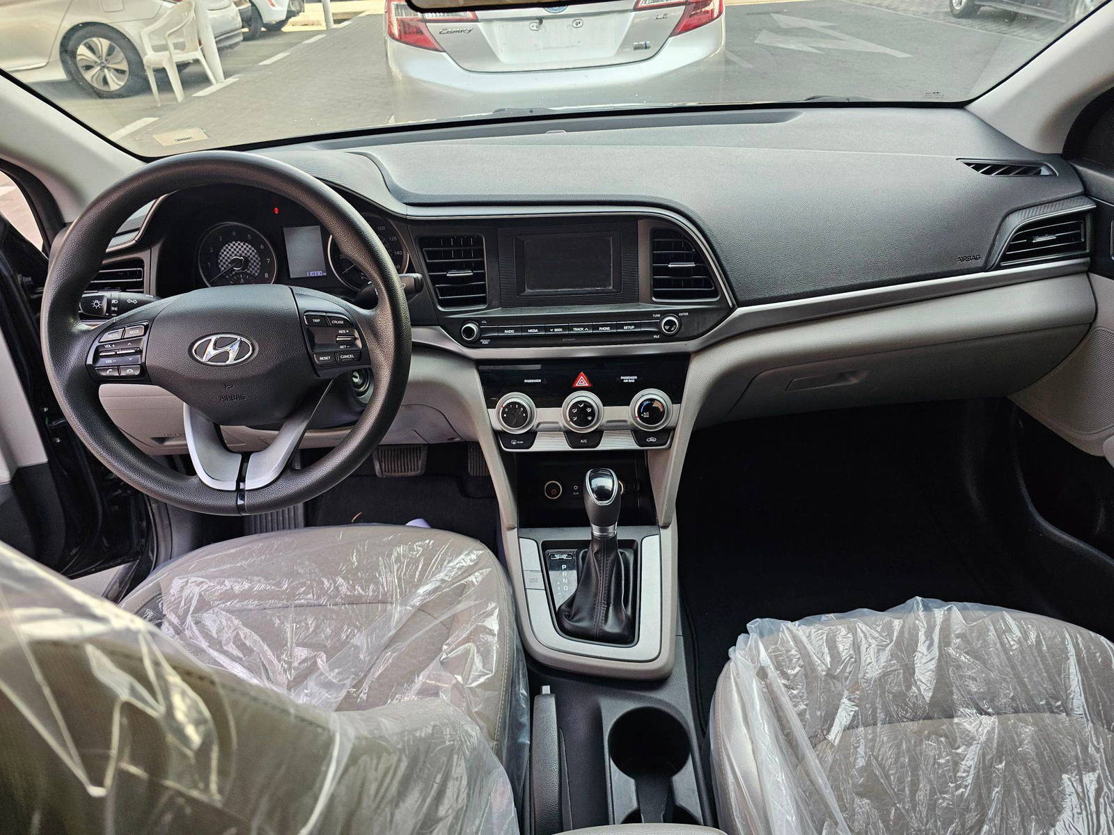 2019 HYUNDAI ELANTRA — 110330 Miles — Lot H494021 — Souq - Marhaba Auctions Used Cars - Image 7
