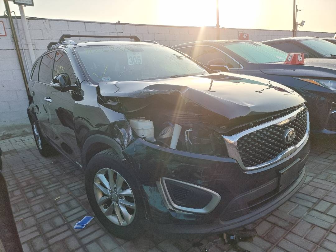 2017 KIA SORENTO — 146279 Miles — Lot 215487 — Souq - Marhaba Auctions Used Cars - Image 3