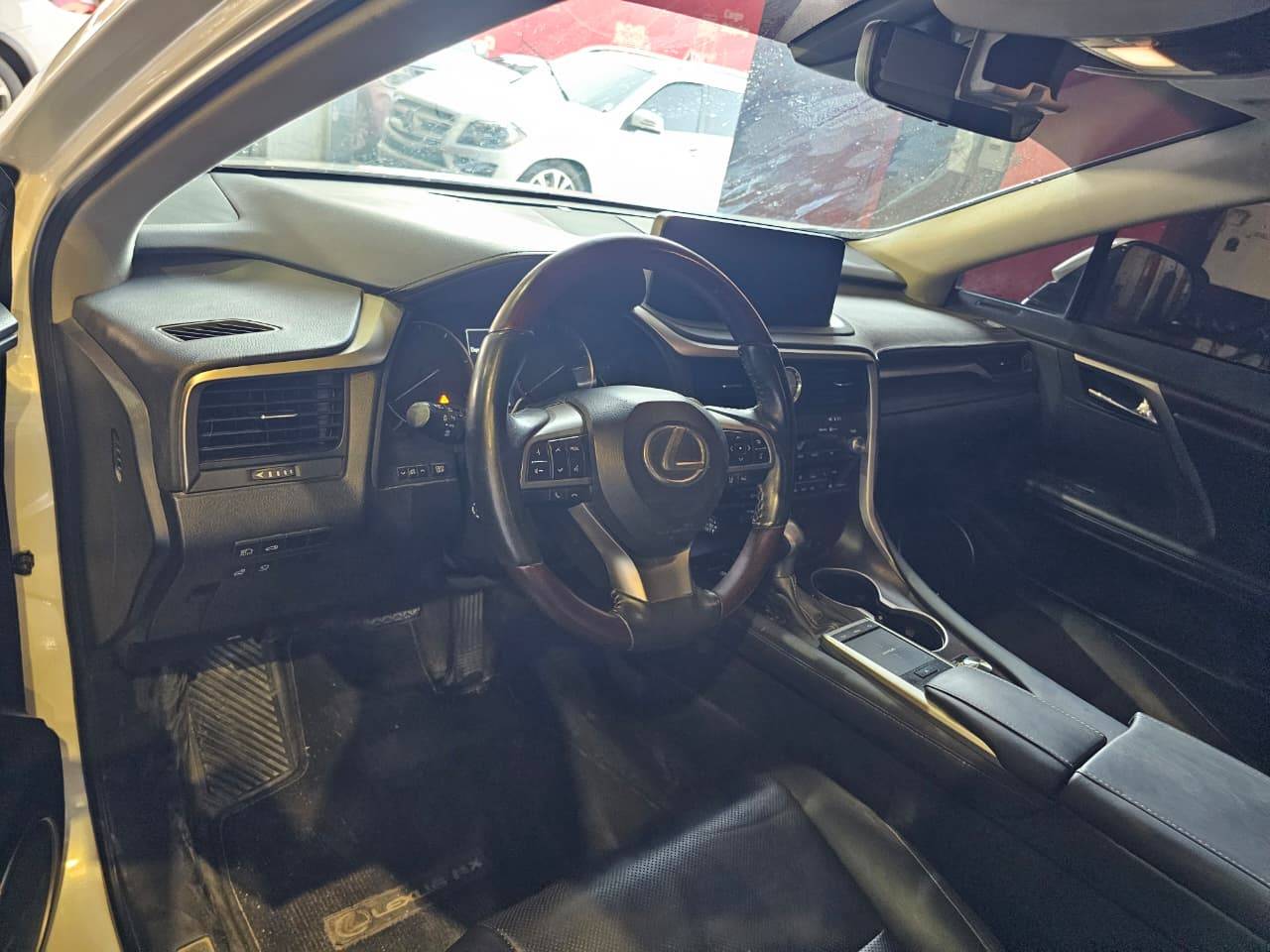 2022 LEXUS RX 350 — sold — 99552 KM — Lot 7NC256233 — Main - Marhaba Auctions Used Cars - Image 9