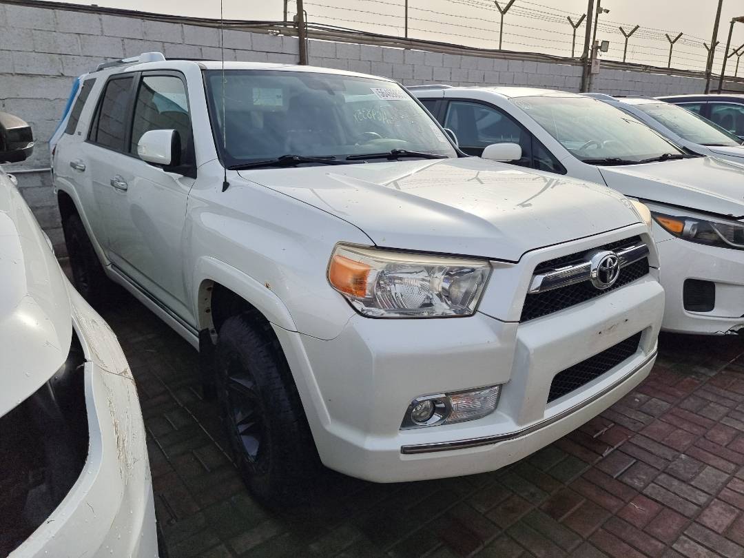 2011 TOYOTA 4RUNNER SR5 — 202568 Miles — Lot 68472 — Ind. 12 - Marhaba Auctions Used Cars - Image 3
