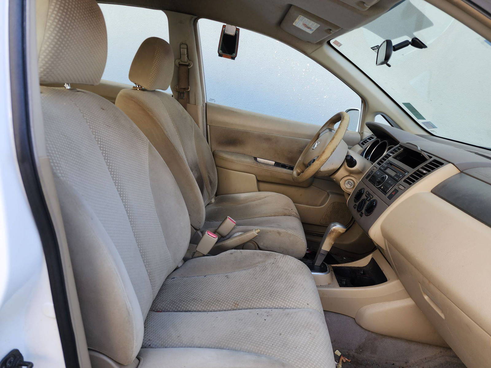 2011 NISSAN VERSA — 153993 Miles — Lot 40892343 — Al Quoz - Marhaba Auctions Used Cars - Image 8