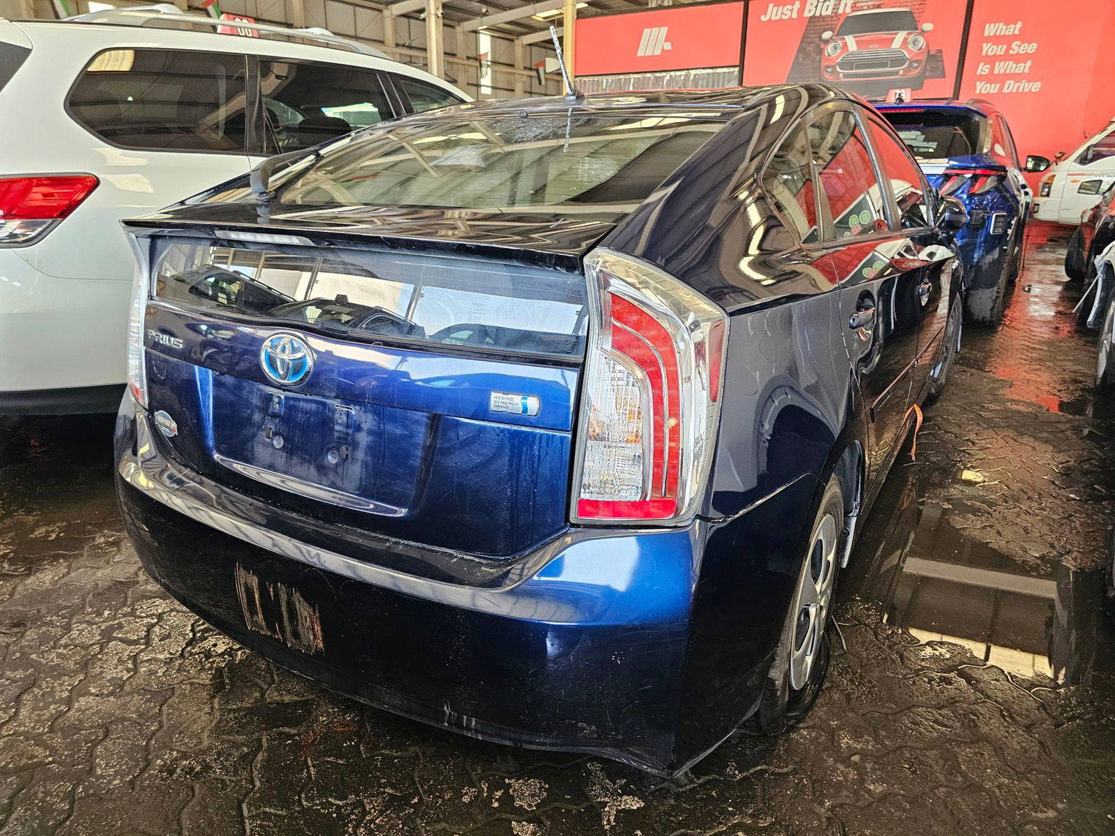 2015 TOYOTA PRIUS — 167087 Miles — Lot XF1944190 — Main - Marhaba Auctions Used Cars - Image 4