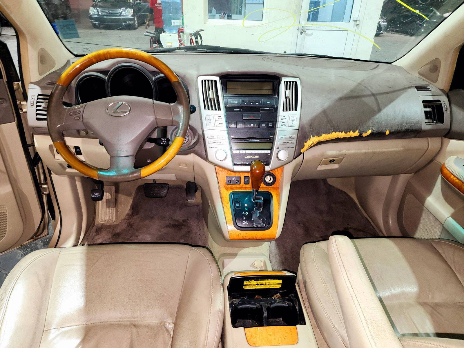 2009 LEXUS RX 350 — 146509 Miles — Lot K31U69C106130 — Souq - Marhaba Auctions Used Cars - Image 7