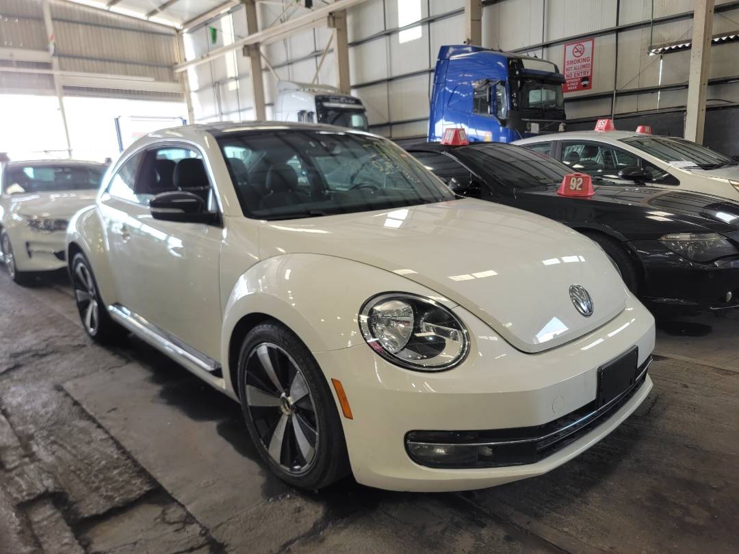 2012 VOLKSWAGEN BETTLE — 106636 Miles — Lot M647989 — Main - Marhaba Auctions Used Cars - Image 3