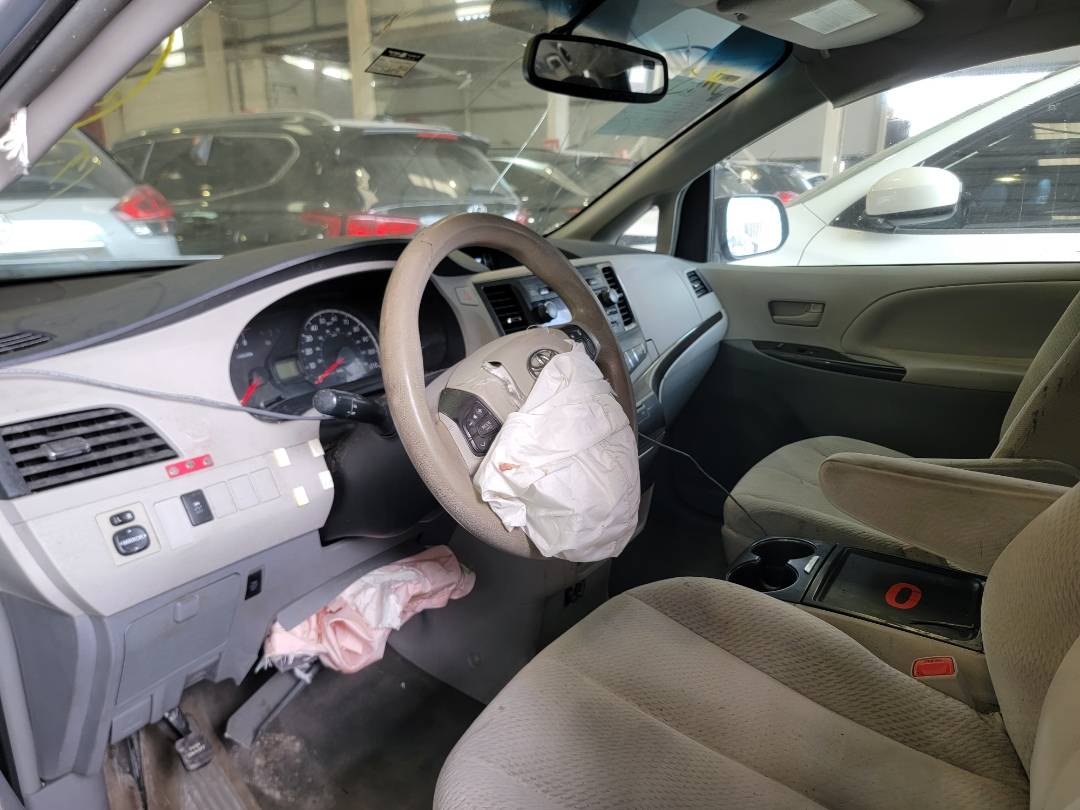 2014 TOYOTA SIENNA — 308510 Miles — Lot 416452 — Main - Marhaba Auctions Used Cars - Image 6