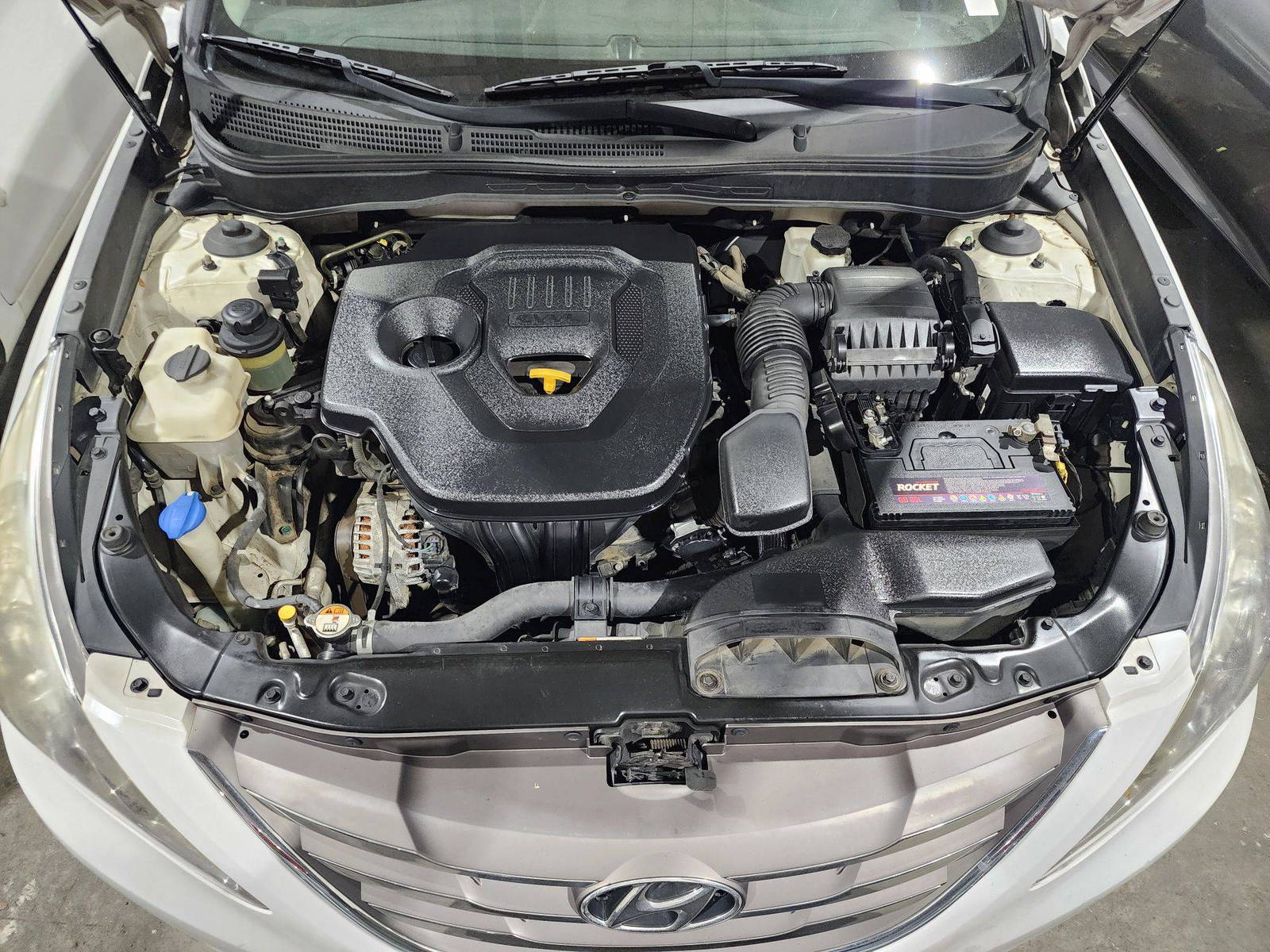 2012 HYUNDAI SONATA — 198321 KM — Lot 439613 — Al Quoz - Marhaba Auctions Used Cars - Image 12