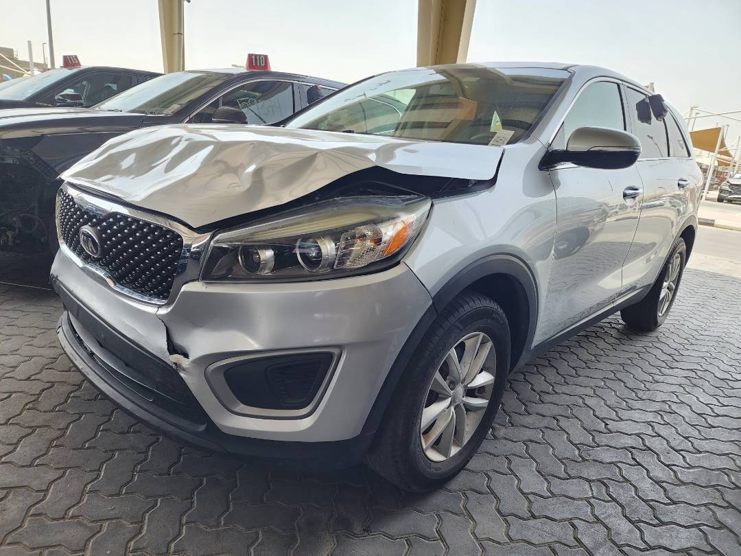 2017 KIA SORENTO — 126257 Miles — Lot 75552 — Souq - Marhaba Auctions Used Cars - Image 3