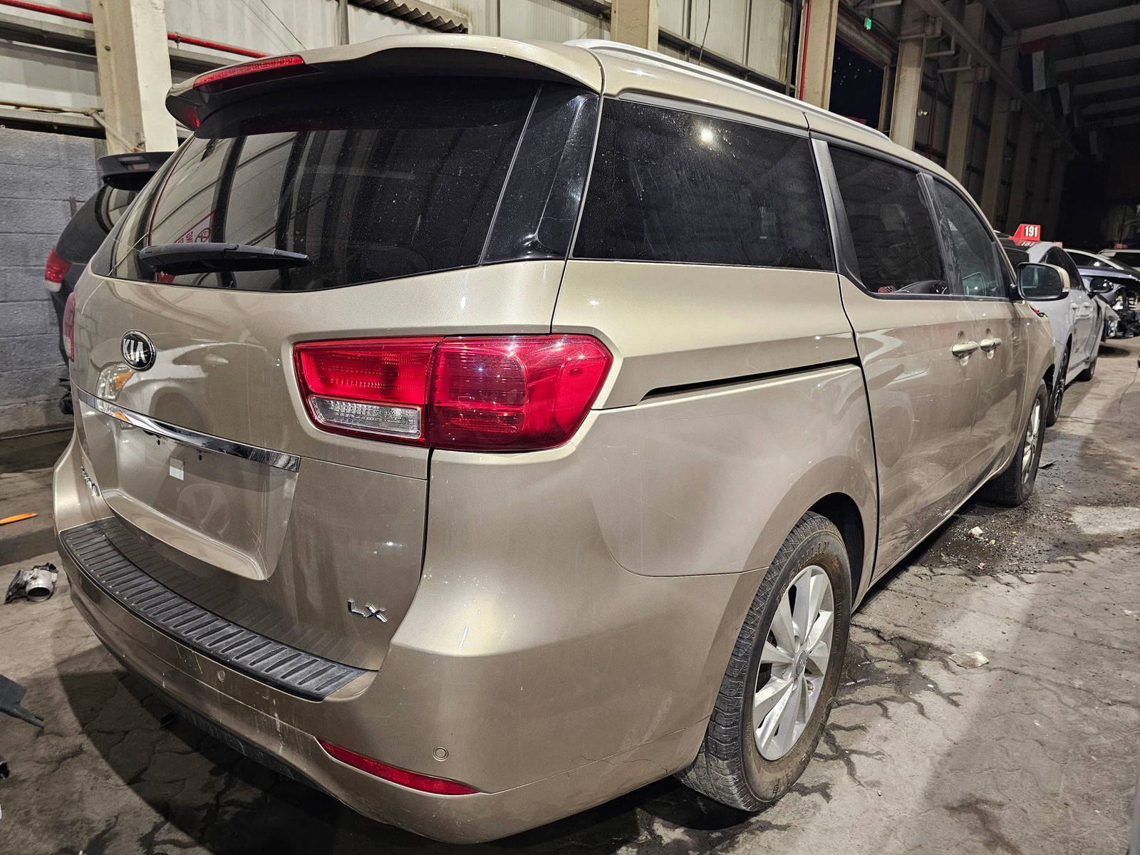 KIA SEDONA 2017 - Marhaba Auction Used Cars - Image 3