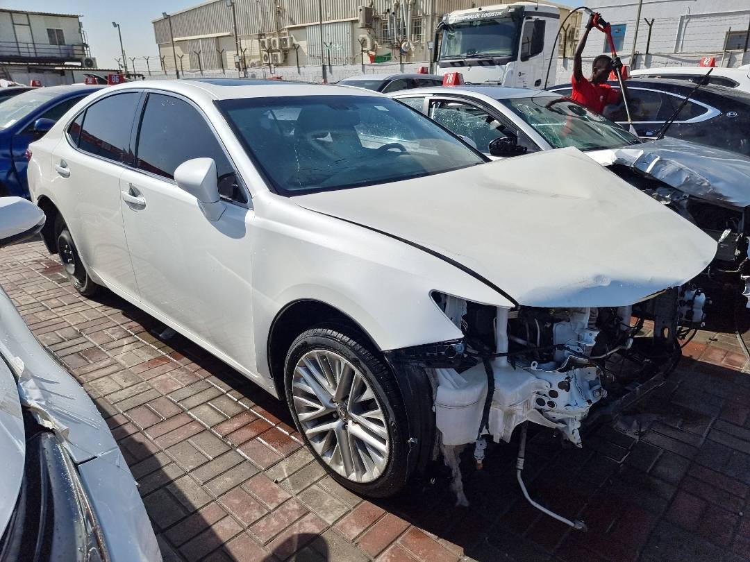 2013 LEXUS ES 350 — 91939 Miles — Lot 124587 — Ind. 12 - Marhaba Auctions Used Cars - Image 5