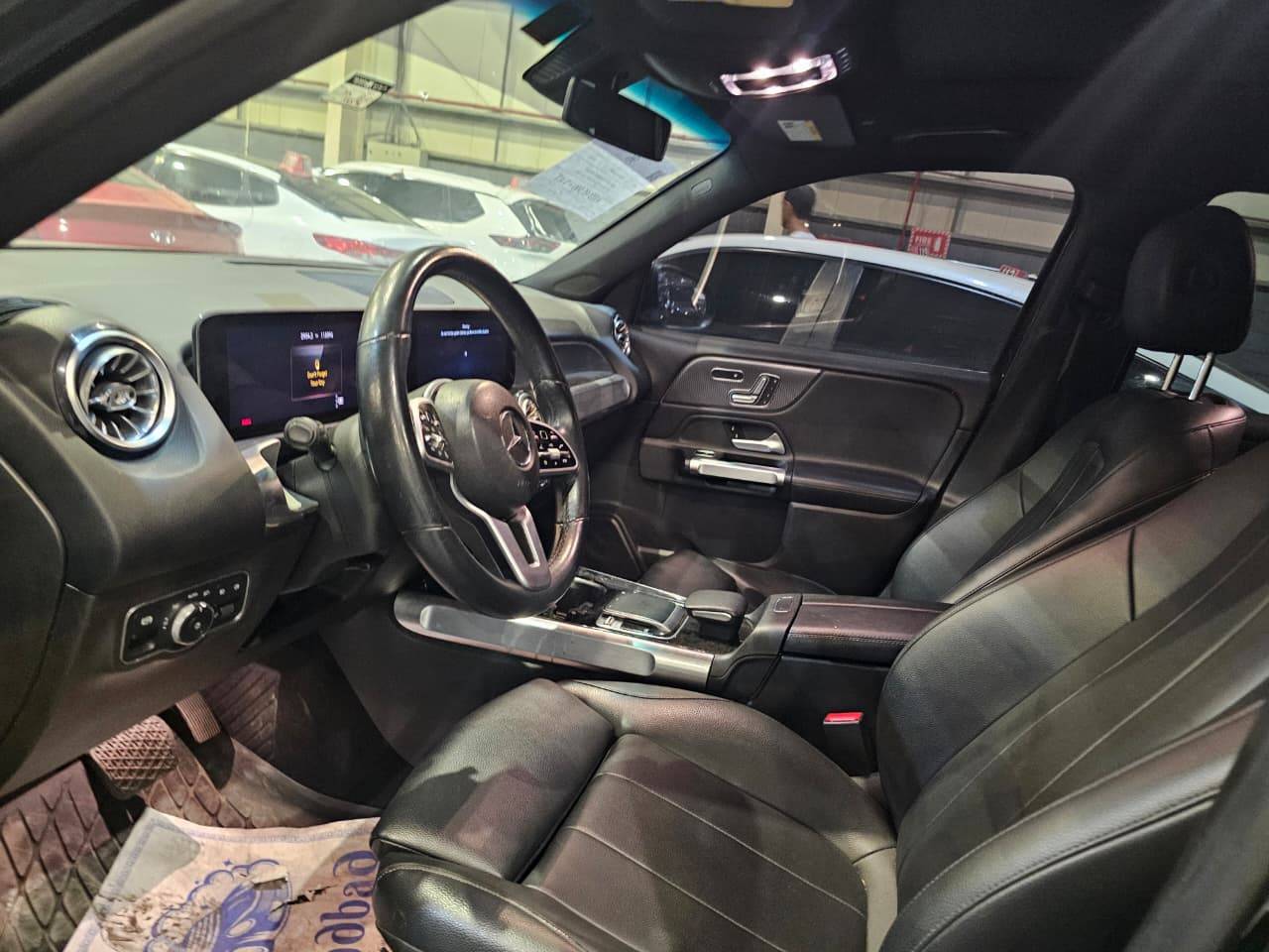2020 MERCEDES BENZ GLB 250 — 115596 KM — Lot XLW005902 — Main - Marhaba Auctions Used Cars - Image 8