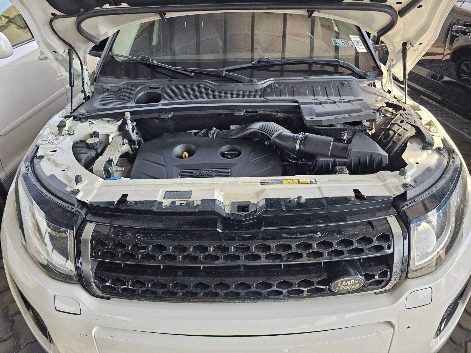 2016 LAND ROVER RANGE ROVER EVOQUE SE — 118346 Miles — Lot GH150927 — Souq - Marhaba Auctions Used Cars - Image 13