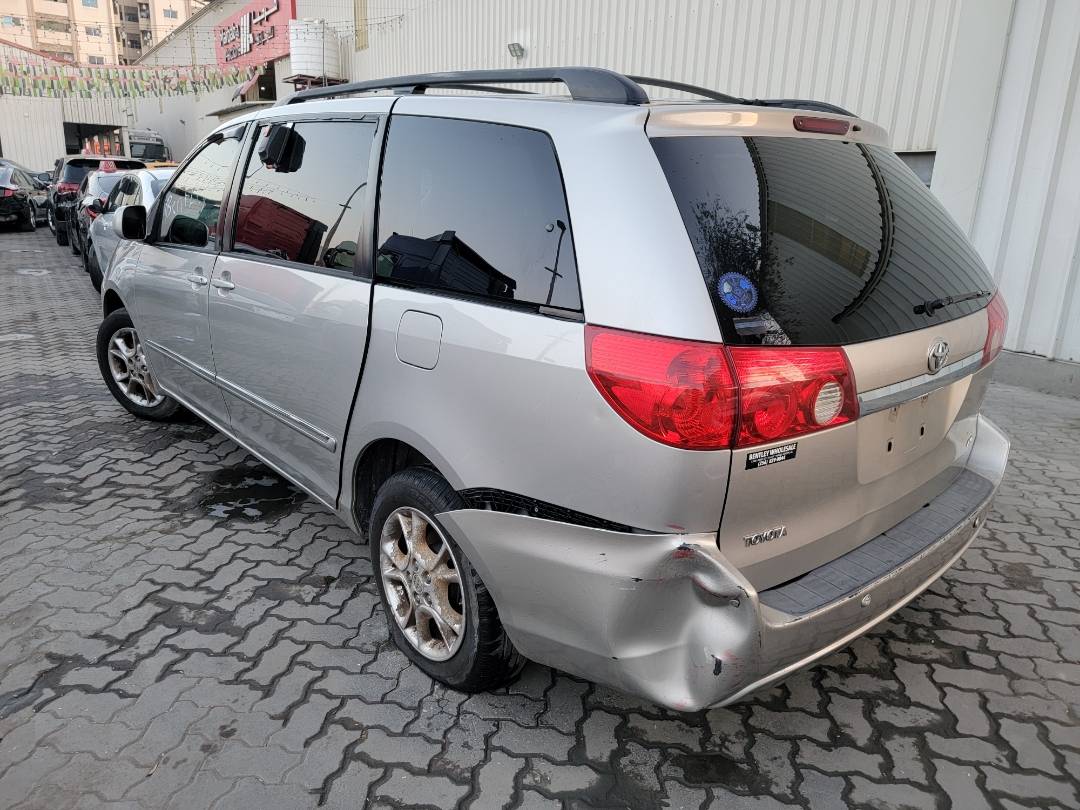 2006 TOYOTA SIENNA — 197637 Miles — Lot 41395002 — Ind. 12 - Marhaba Auctions Used Cars - Image 4