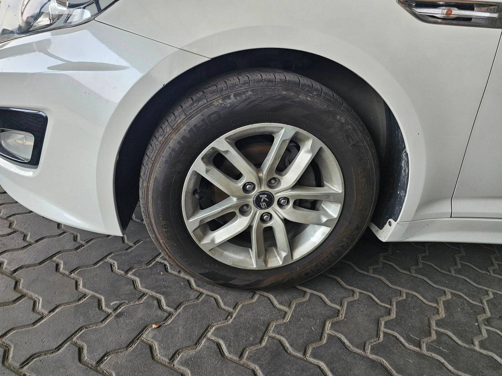 2013 KIA K5 — 265217 KM — Lot 300325 — Souq - Marhaba Auctions Used Cars - Image 10